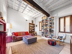 Casa Bi/Trifamiliare in Residenziale
