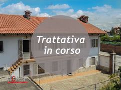 Casa Bi/Trifamiliare in Residenziale