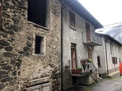 Casa Bi/Trifamiliare in Residenziale
