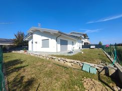 Casa Bi/Trifamiliare in Residenziale