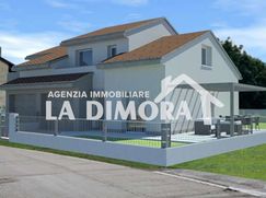 Casa Bi/Trifamiliare in Residenziale