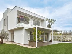 Casa Bi/Trifamiliare in Residenziale