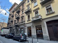 Attività/Licenza (con o senza mura) in Commerciale