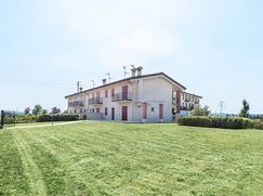 Casa Bi/Trifamiliare in Residenziale