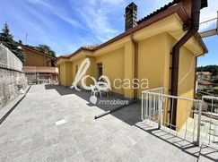 Casa Bi/Trifamiliare in Residenziale