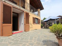 Casa Bi/Trifamiliare in Residenziale