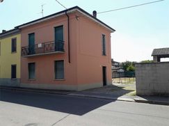 Casa Bi/Trifamiliare in Residenziale