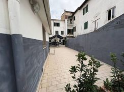 Attività/Licenza (con o senza mura) in Commerciale