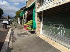 Negozio/Locale commerciale in Commerciale