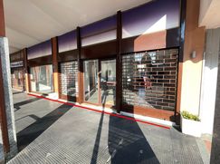 Negozio/Locale commerciale in Commerciale