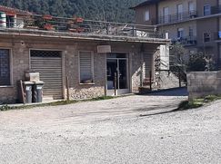 Negozio/Locale commerciale in Commerciale