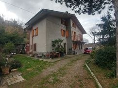 Casa Bi/Trifamiliare in Residenziale