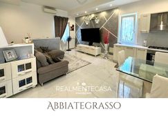 Casa Bi/Trifamiliare in Residenziale