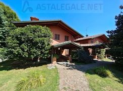 Casa Bi/Trifamiliare in Residenziale