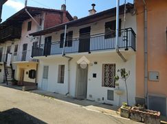 Casa Bi/Trifamiliare in Residenziale