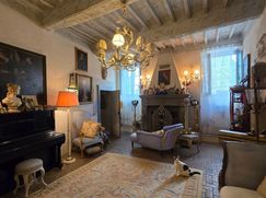 Casa Bi/Trifamiliare in Residenziale