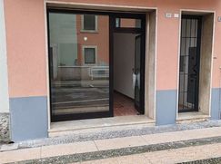Negozio/Locale commerciale in Commerciale