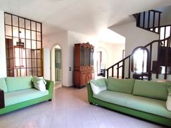 Casa Bi/Trifamiliare in Residenziale