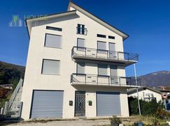 Casa Bi/Trifamiliare in Residenziale