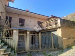 Casa Bi/Trifamiliare in Residenziale