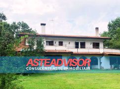 Casa Bi/Trifamiliare in Residenziale