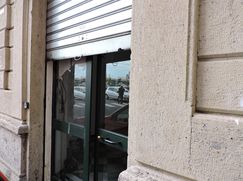 Negozio/Locale commerciale in Commerciale
