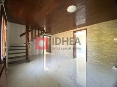 Casa Bi/Trifamiliare in Residenziale