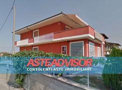 Casa Bi/Trifamiliare in Residenziale