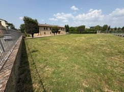 Casa Bi/Trifamiliare in Residenziale
