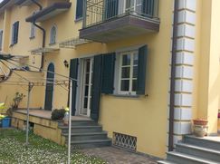Casa Bi/Trifamiliare in Residenziale