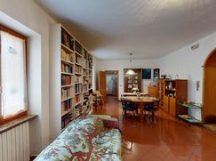 Casa Bi/Trifamiliare in Residenziale