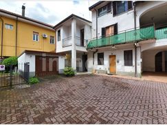 Casa Bi/Trifamiliare in Residenziale