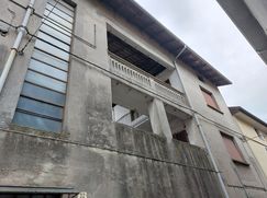 Casa Bi/Trifamiliare in Residenziale