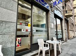 Attività/Licenza (con o senza mura) in Commerciale