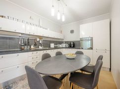 Casa Bi/Trifamiliare in Residenziale