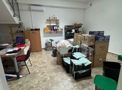 Negozio/Locale commerciale in Commerciale