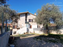 Casa Bi/Trifamiliare in Residenziale
