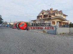 Negozio/Locale commerciale in Commerciale