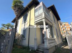 Casa Bi/Trifamiliare in Residenziale