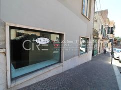 Negozio/Locale commerciale in Commerciale