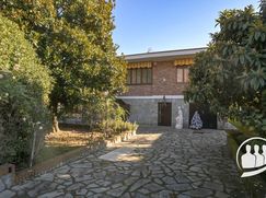 Casa Bi/Trifamiliare in Residenziale