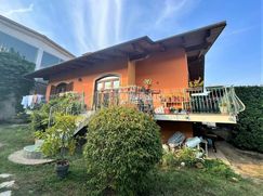 Casa Bi/Trifamiliare in Residenziale