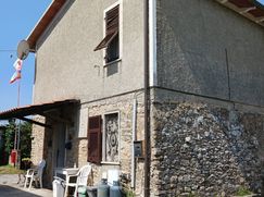 Casa Bi/Trifamiliare in Residenziale