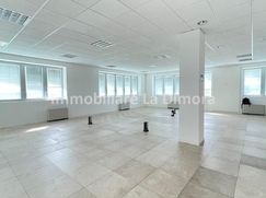 Ufficio in Commerciale