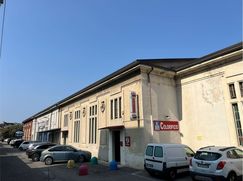Negozio/Locale commerciale in Commerciale