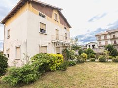 Casa Bi/Trifamiliare in Residenziale