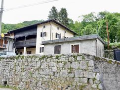 Casa Bi/Trifamiliare in Residenziale