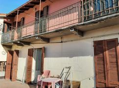 Casa Bi/Trifamiliare in Residenziale