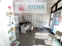 Negozio/Locale commerciale in Commerciale