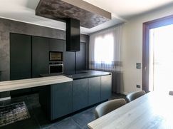 Casa Bi/Trifamiliare in Residenziale